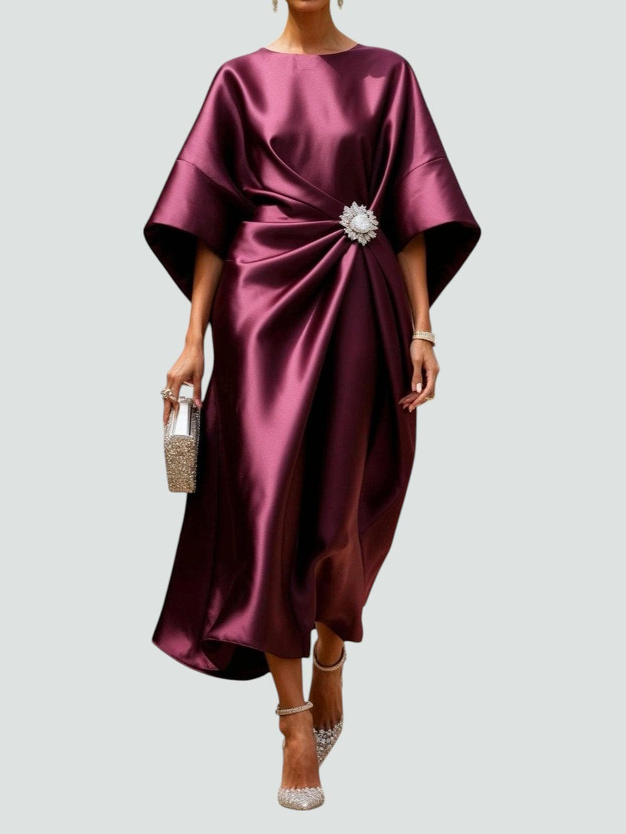 Robe de soirée longue à manches cape