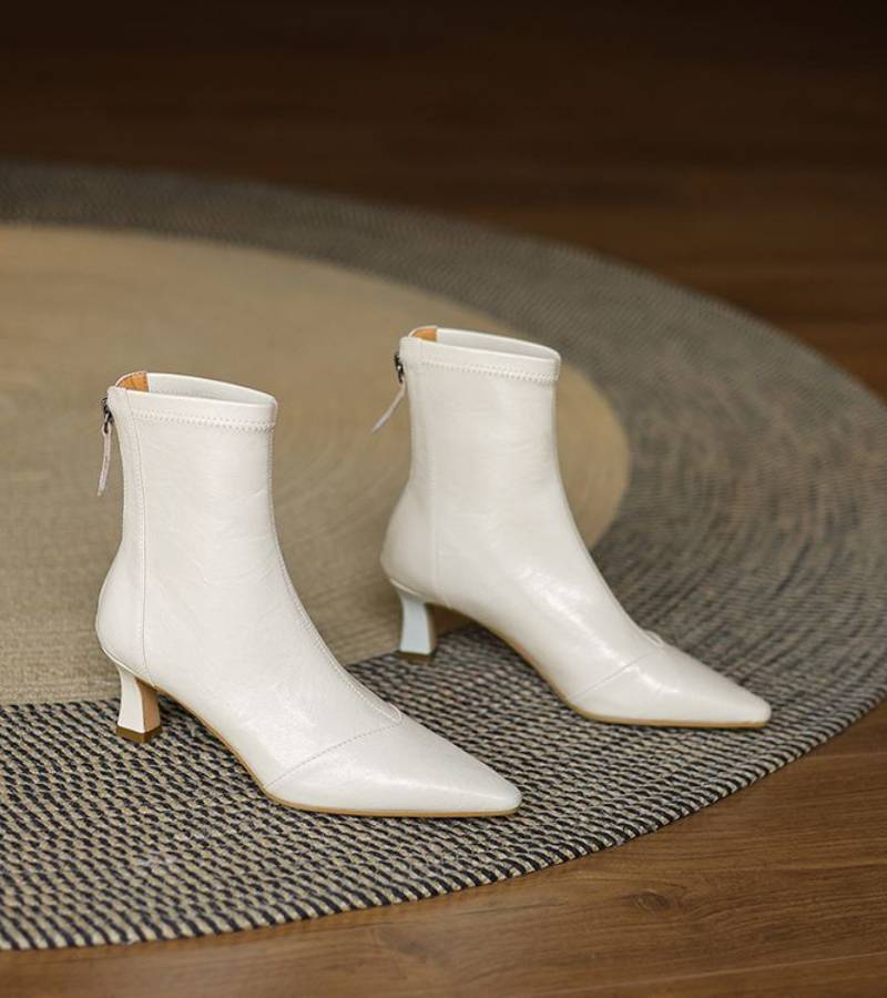 Bottines en cuir à talon élégant