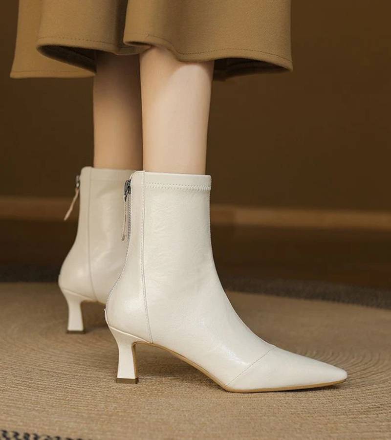 Bottines en cuir à talon élégant