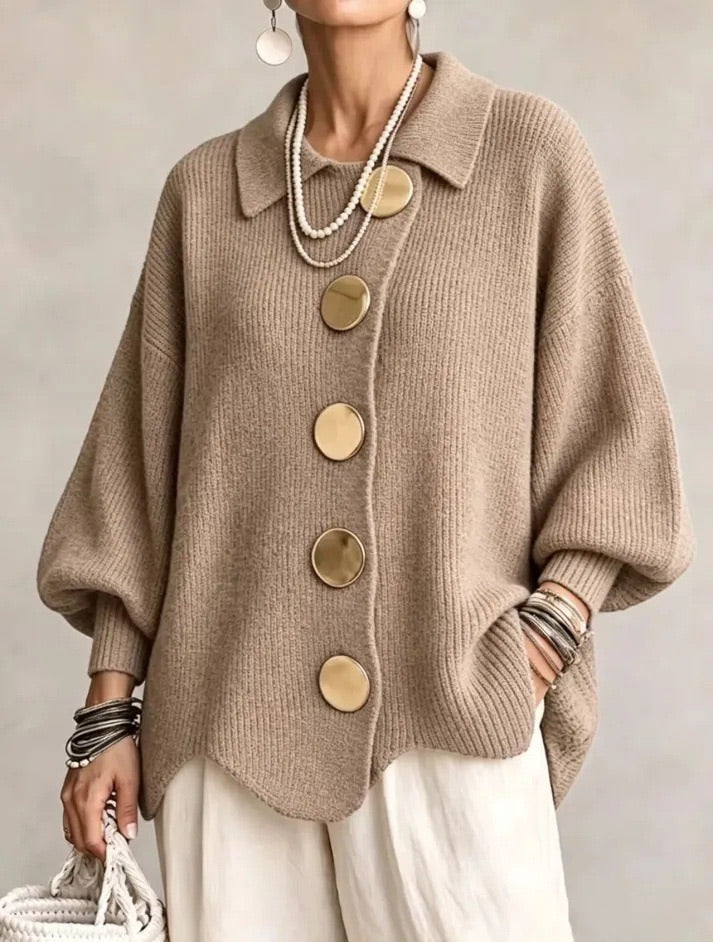 Annabel | Le Cardigan aux Boutons Dorés