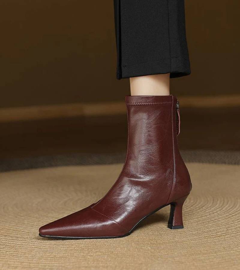 Bottines en cuir à talon élégant