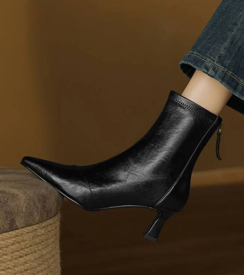 Bottines en cuir à talon élégant