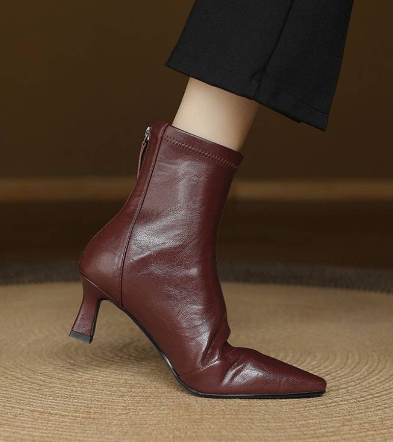 Bottines en cuir à talon élégant