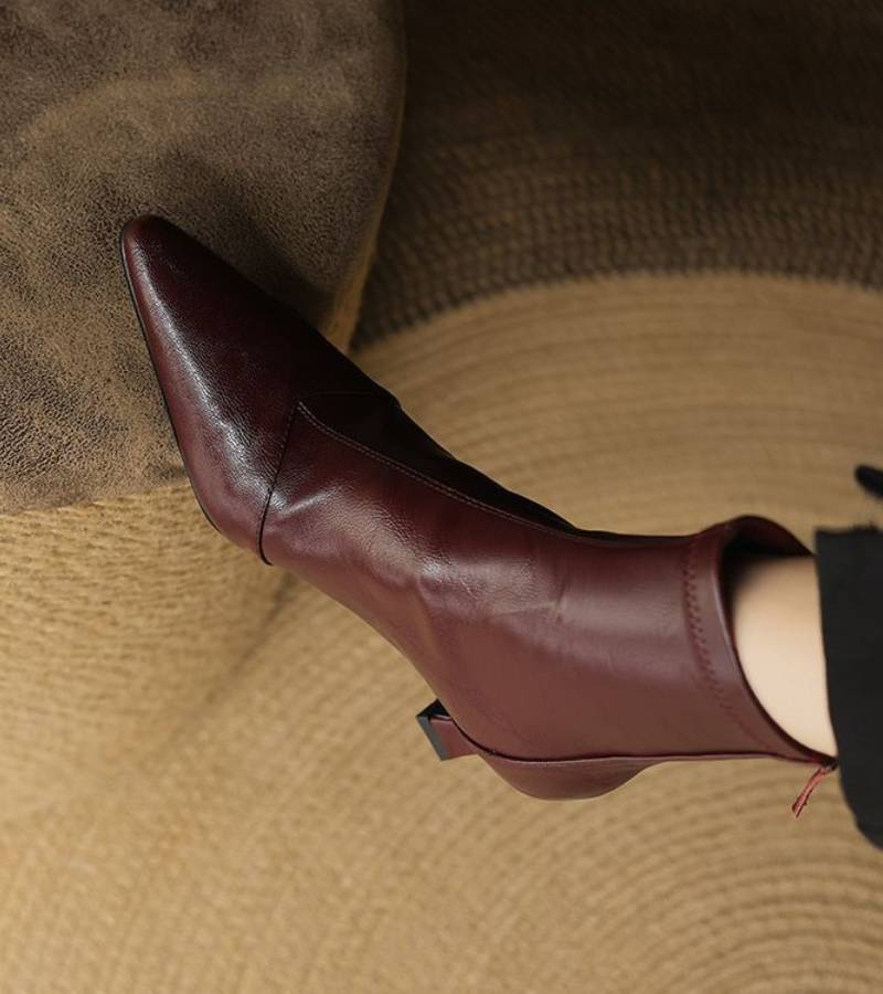 Bottines en cuir à talon élégant