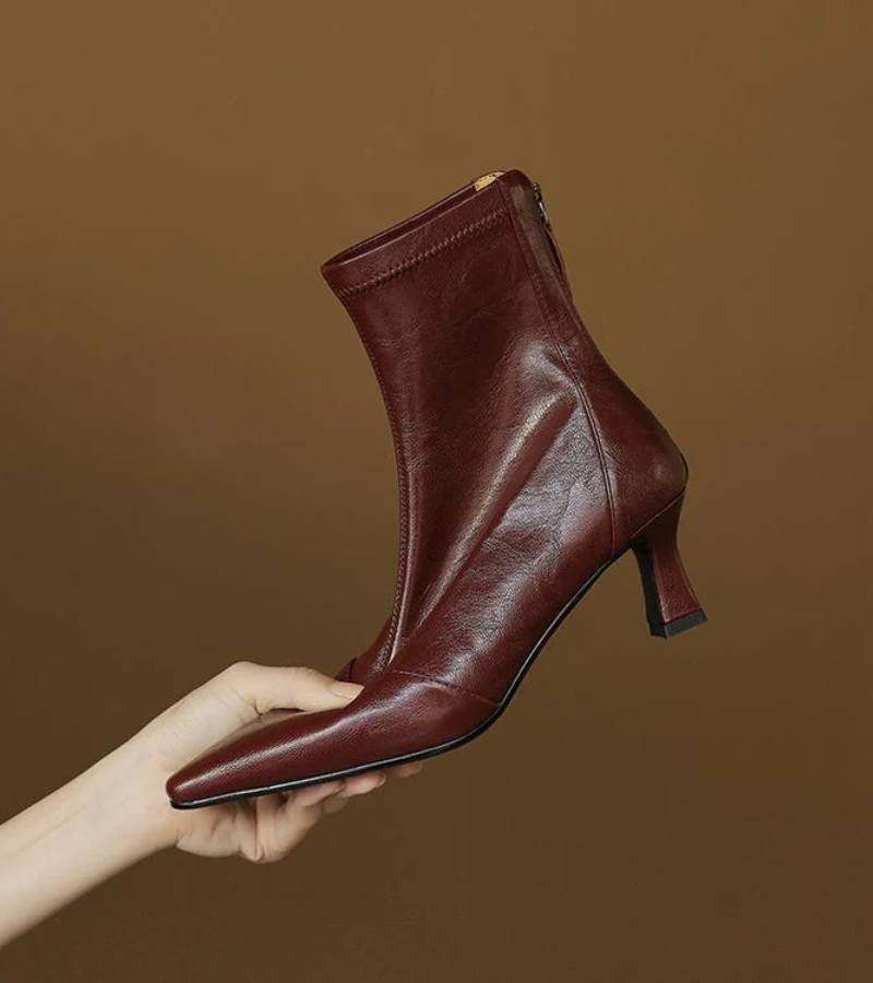 Bottines en cuir à talon élégant