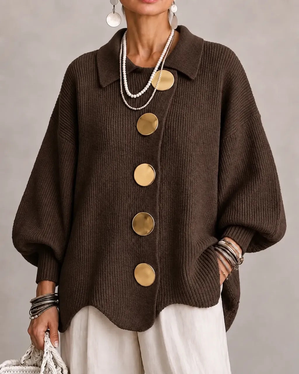 Annabel | Le Cardigan aux Boutons Dorés